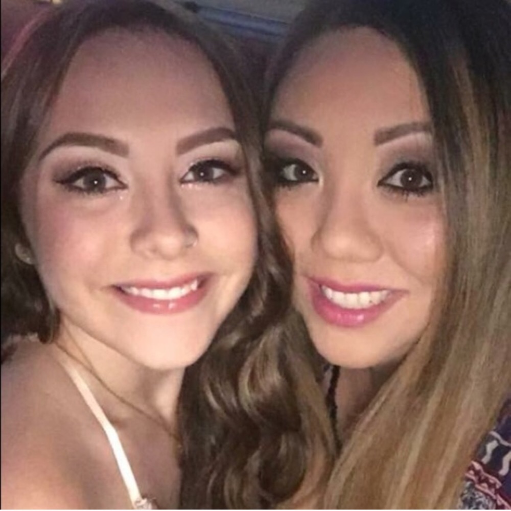 Meet your Posher, Erica & Keila